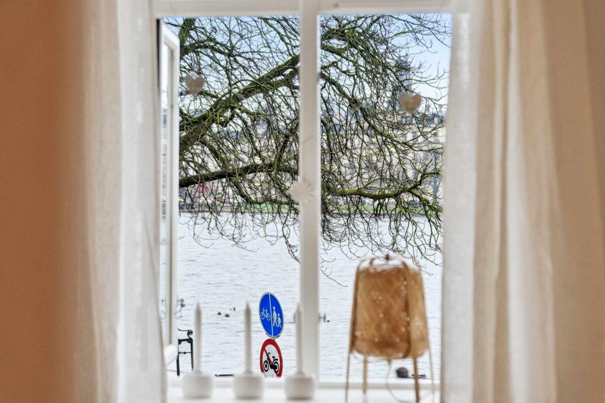 Modern Comfort In Copenhagen's Coolest District Apartment Kopenhagen